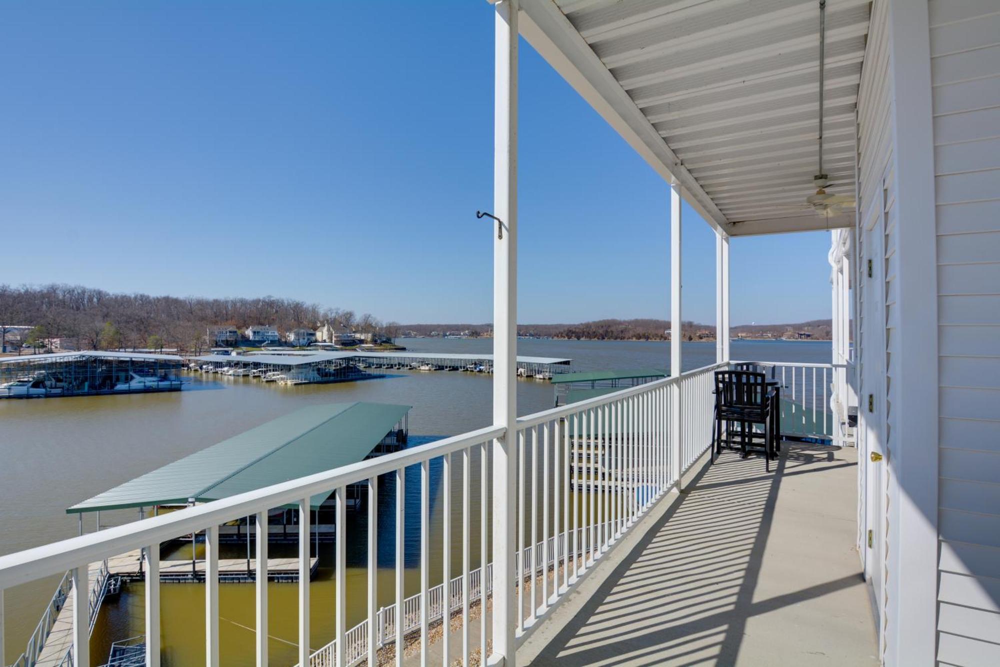 Lakefront Osage Beach Condo With Pool And Water Views! المظهر الخارجي الصورة