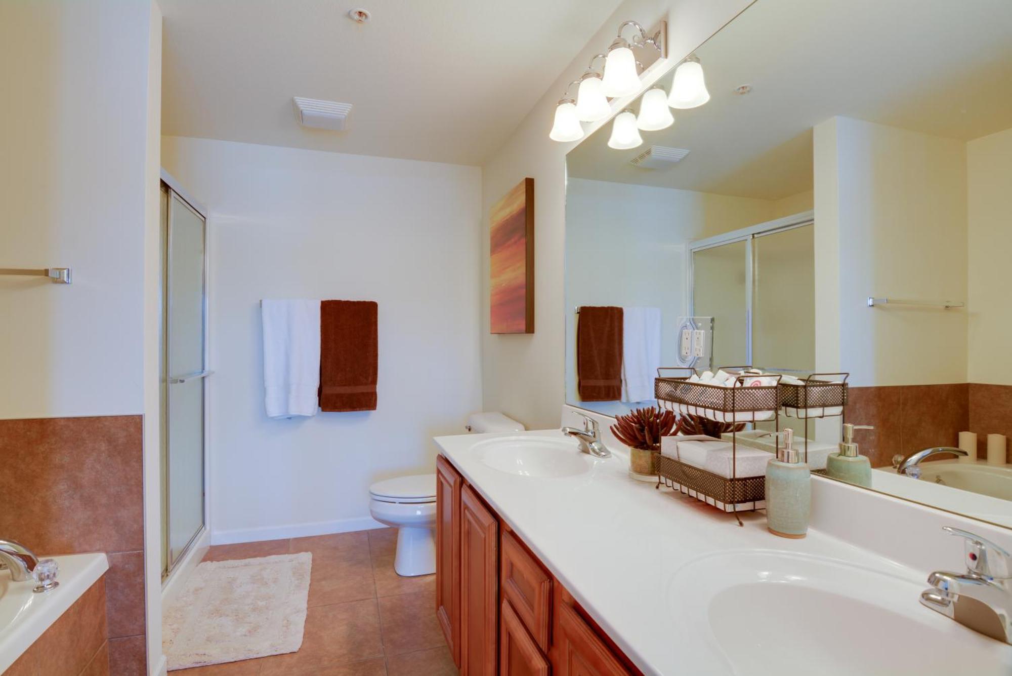 Lakefront Osage Beach Condo With Pool And Water Views! المظهر الخارجي الصورة