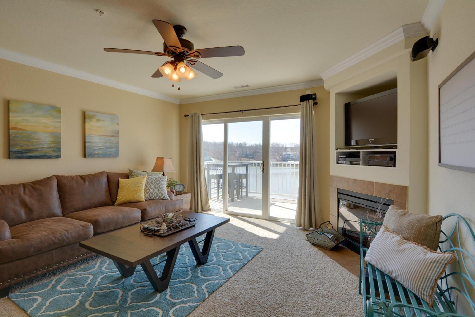 Lakefront Osage Beach Condo With Pool And Water Views! المظهر الخارجي الصورة